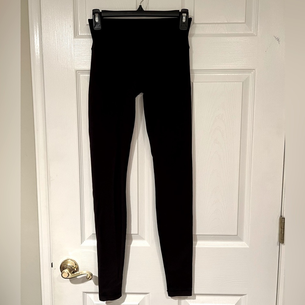 NWOT Lululemon black leggings